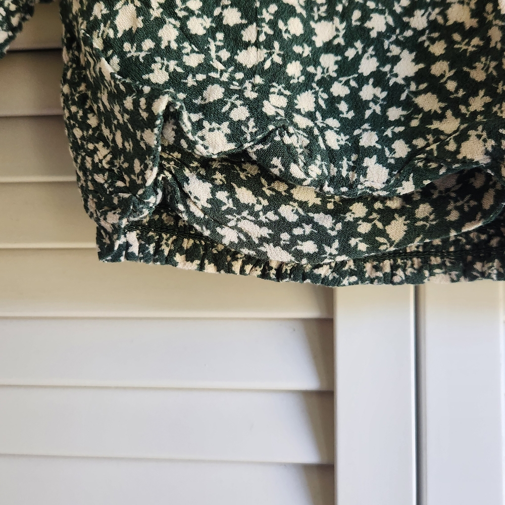 American Eagle Outfitters Green Floral Blouse - Picture 6 of 9